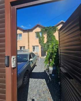 Дом 63м&sup2;, 2-этажный, участок 1 сот.  