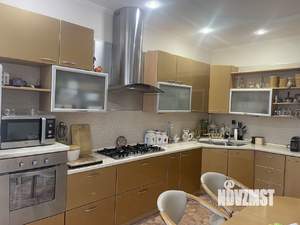 Дом 220м², 2-этажный, участок 7 сот.  