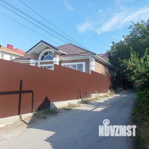 Дом 148м&sup2;, 2-этажный, участок 4 сот.  