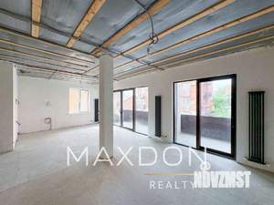 Дом 320м&sup2;, 2-этажный, участок 4 сот.  