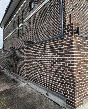 Дом 200м&sup2;, 2-этажный, участок 4 сот.  