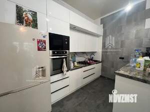 Дом 260м², 2-этажный, участок 3 сот.  