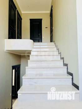 Дом 178м&sup2;, 2-этажный, участок 3 сот.  