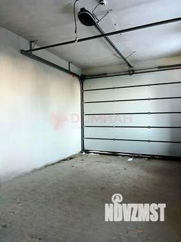 Дом 240м&sup2;, 3-этажный, участок 4 сот.  