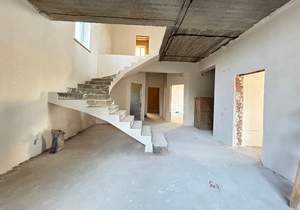 Дом 200м&sup2;, 2-этажный, участок 3 сот.  