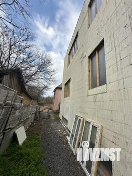 Дом 430м&sup2;, 3-этажный, участок 12 сот.  