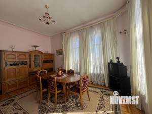 Дом 293м², 3-этажный, участок 4 сот.  