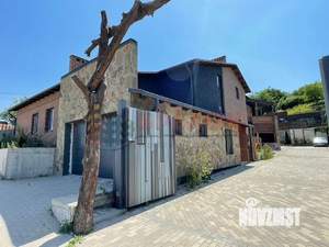 Дом 212м&sup2;, 2-этажный, участок 4 сот.  