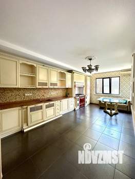 Дом 375м², 3-этажный, участок 6 сот.  