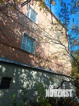 Дом 300м&sup2;, 3-этажный, участок 6 сот.  