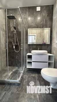 Дом 200м&sup2;, 2-этажный, участок 3 сот.  