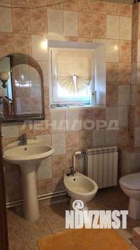 Дом 270м², 2-этажный, участок 3 сот.  