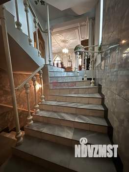 Дом 758м&sup2;, 4-этажный, участок 16 сот.  