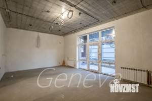 Дом 180м&sup2;, 2-этажный, участок 3 сот.  