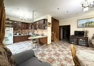 Дом 385м&sup2;, 4-этажный, участок 7 сот.  