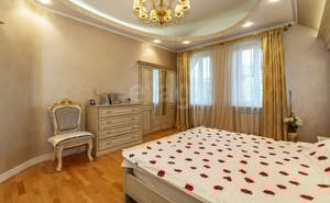 Дом 216м², 2-этажный, участок 6 сот.  