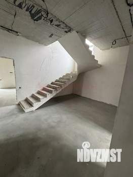 Дом 180м², 2-этажный, участок 6 сот.  