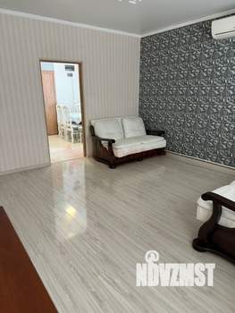 Дом 170м&sup2;, 2-этажный, участок 3 сот.  