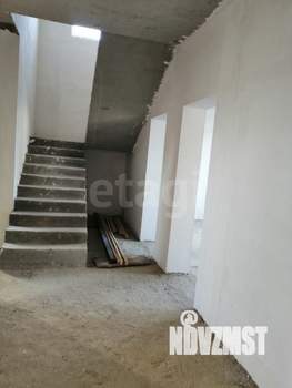 Дом 138м&sup2;, 3-этажный, участок 4 сот.  