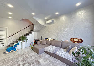 Дом 107м&sup2;, 2-этажный, участок 3 сот.  