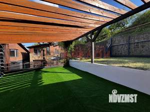 Дом 205м&sup2;, 2-этажный, участок 4 сот.  