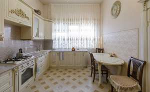 Дом 200м&sup2;, 1-этажный, участок 5500 сот.  