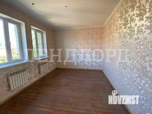 Дом 240м², 3-этажный, участок 6 сот.  