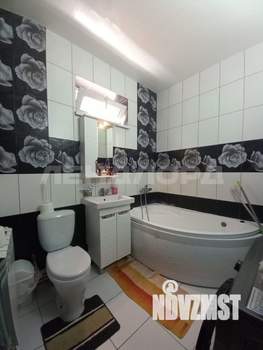 Дом 48м&sup2;, 2-этажный, участок 4 сот.  