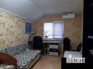 Дом 150м&sup2;, 2-этажный, участок 3 сот.  