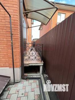 Дом 500м&sup2;, 3-этажный, участок 6 сот.  