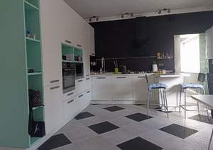 Дом 210м², 2-этажный, участок 6 сот.  