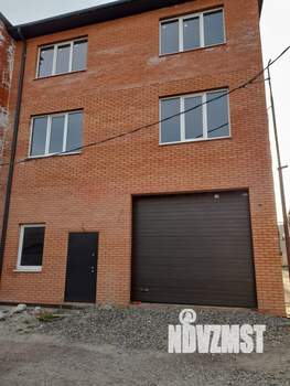 Дом 240м&sup2;, 3-этажный, участок 1 сот.  