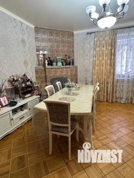 Дом 292м&sup2;, 3-этажный, участок 6 сот.  