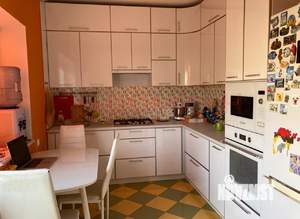 Дом 100м&sup2;, 2-этажный, участок 3 сот.  