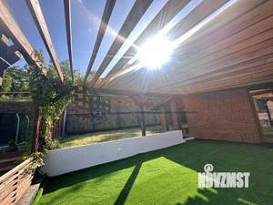 Дом 205м&sup2;, 2-этажный, участок 4 сот.  