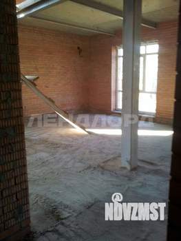 Дом 160м&sup2;, 2-этажный, участок 5 сот.  