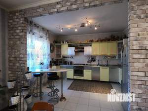 Дом 312м², 3-этажный, участок 4 сот.  