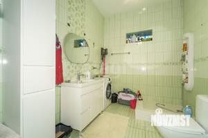 Дом 255м&sup2;, 3-этажный, участок 3 сот.  