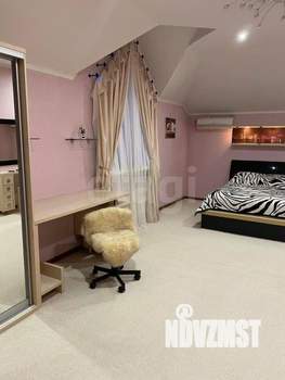 Дом 275м², 3-этажный, участок 3 сот.  
