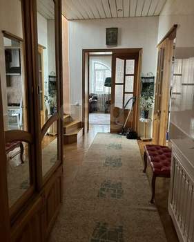 Дом 300м&sup2;, 3-этажный, участок 3 сот.  