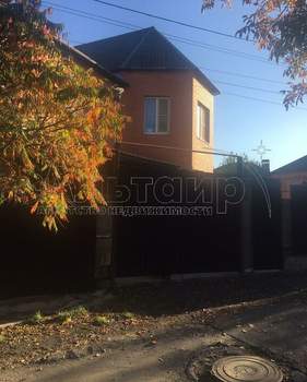 Дом 280м², 3-этажный, участок 3 сот.  