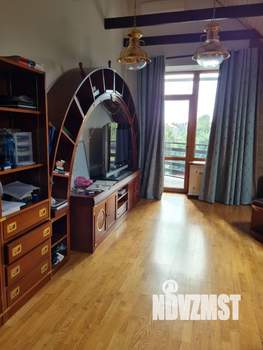 Дом 436м&sup2;, 2-этажный, участок 10 сот.  