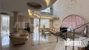 Дом 506м&sup2;, 3-этажный, участок 7 сот.  