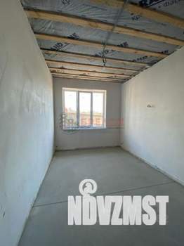 Дом 130м&sup2;, 2-этажный, участок 3 сот.  