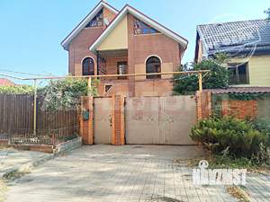 Дом 236м&sup2;, 3-этажный, участок 3 сот.  