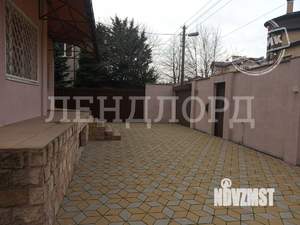 Дом 460м&sup2;, 3-этажный, участок 8 сот.  