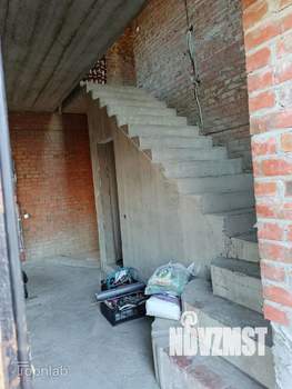 Дом 230м&sup2;, 2-этажный, участок 6 сот.  