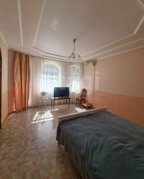 Дом 313м², 2-этажный, участок 6 сот.  