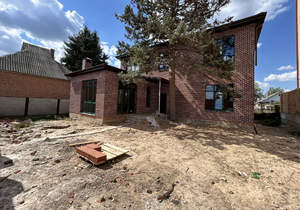 Дом 200м&sup2;, 2-этажный, участок 3 сот.  