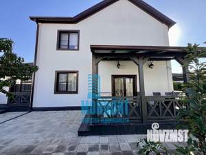 Дом 178м², 2-этажный, участок 8 сот.  